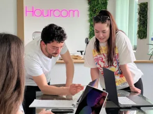 Hourcom – Agence créative à Augny