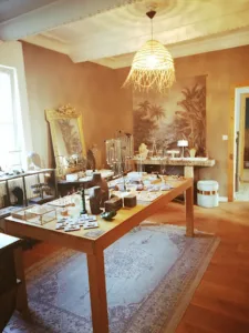 Soyez accompagné avec Bijouterie fantaisie LYTO Bijoux Ateliers Créatifs inscrit dans notre annuaire pour trouver votre Bijouterie fantaisie autour de moi sur pour un conseil, un accompagnement ou un devis pour votre stratégie de marketing digital. LYTO Bijoux Ateliers Créatifs [&hellip;]