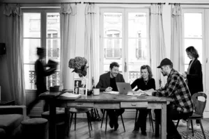 Text in The City Paris à Paris