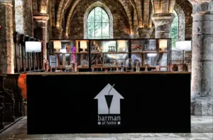 Barman at home à Paris