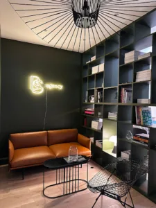 BS agency à Paris