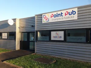 POINT PUB, Enseigne et Publicité à Saint-Cyr-sur-Loire