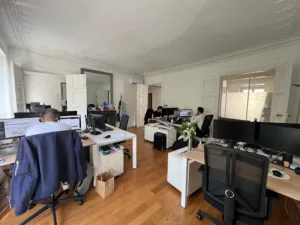 Good Buy Media à Paris