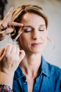 Soyez accompagné avec Maquilleur Makeup Artist Professionnelle Audrey Robbino -Maquillage Mariage- Make Up Events -Cours De Maquillage inscrit dans notre annuaire pour trouver votre Maquilleur autour de moi sur pour un conseil, un accompagnement ou un devis pour votre stratégie [&hellip;]