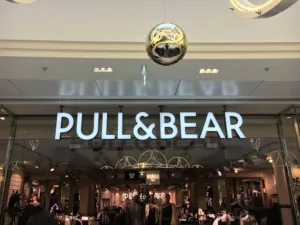 LES ENSEIGNES PARISIENNES à Paris