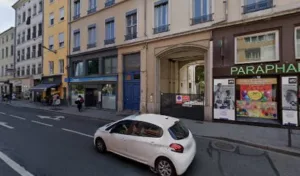 Hologramme Lyon – ShowRoom et hélices holographiques par HELIOS France à Lyon