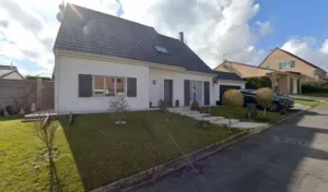 Un café et une chaise à Sainte-Catherine-lès-Arras