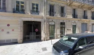 L’agence de Presse à Paris